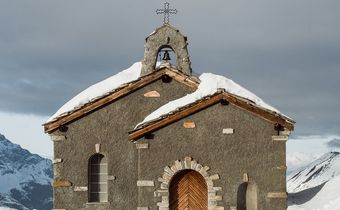 Bild: Kirche im Schnee               von www.pixabay.com