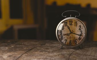 Bild: alte Uhr